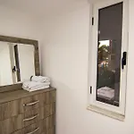 מלון Lalun Aparts גולם