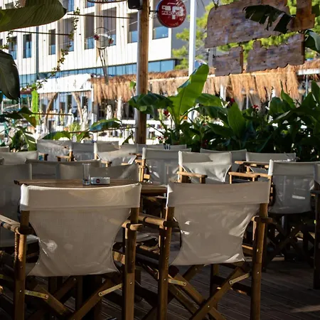 Lalun Aparts Golem (Tirana)