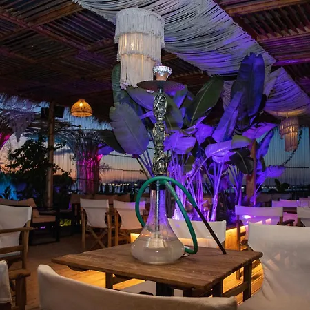 Lalun Aparts Golem (Tirana)