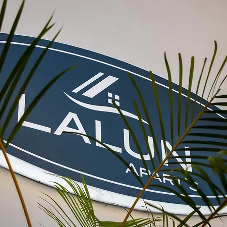 Lalun Aparts מלון *