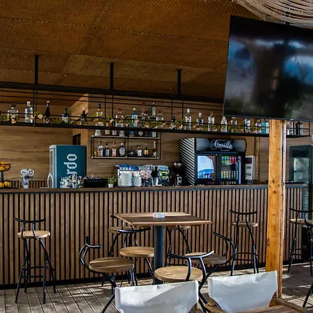 Lalun Aparts * Golem (Tirana)