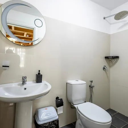 Lalun Aparts فندق