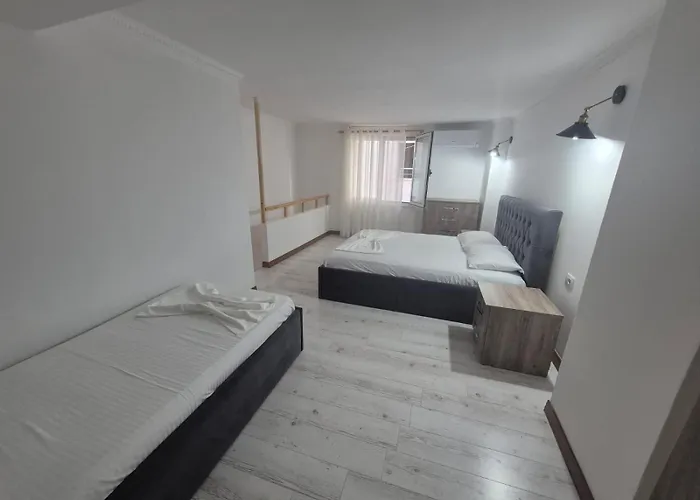 Lalun Aparts غوليم