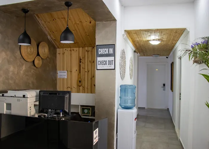 Lalun Aparts غوليم