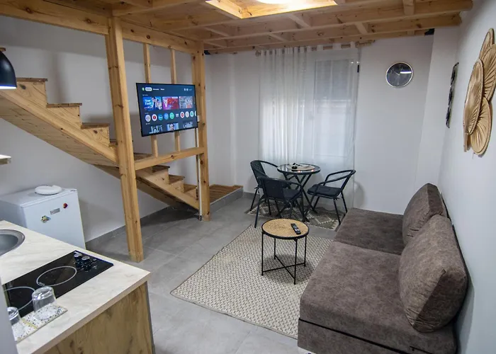 Lalun Aparts غوليم