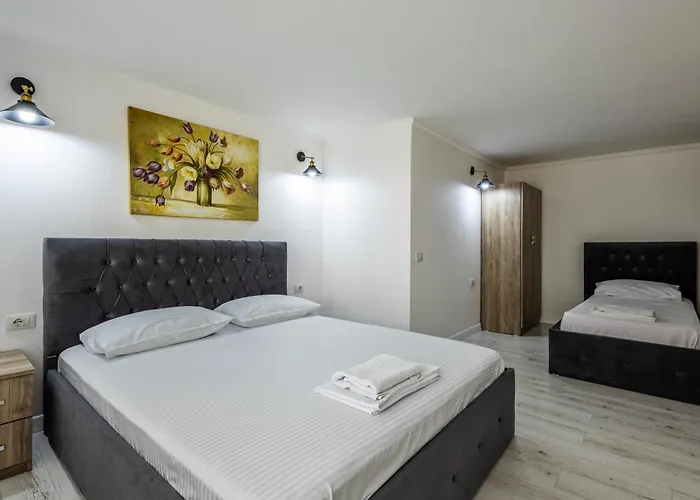 Hotel Lalun Aparts *