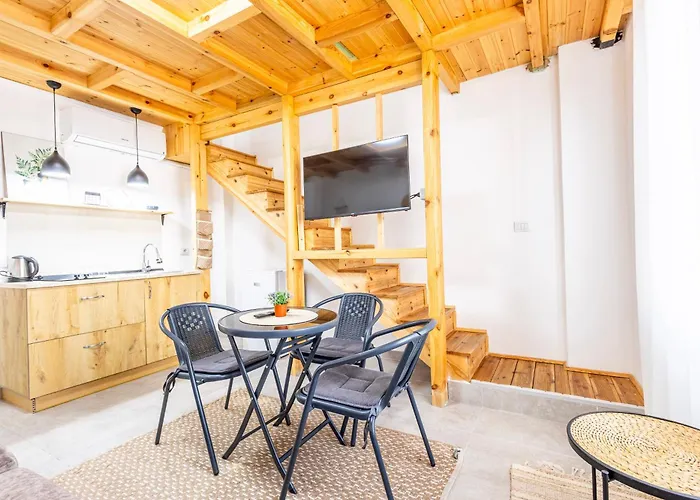 Lalun Aparts غوليم