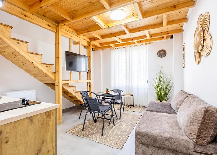 Lalun Aparts غوليم