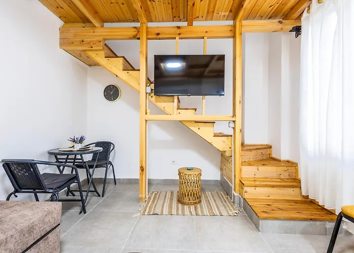 Lalun Aparts غوليم