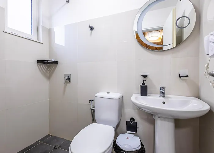 Lalun Aparts غوليم